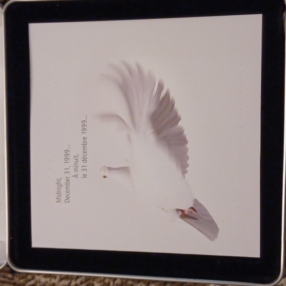 The Official Millennium Keepsake Set - Canada Post 2000 Millennium Coin & Stamps - Picture 7 of 11